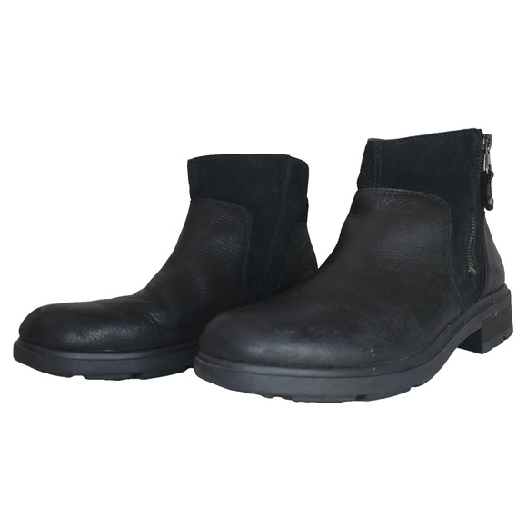 UGG Harrison Side Zip Black Leather Boots Size 9.5 Slip On - Picture 1 of 6